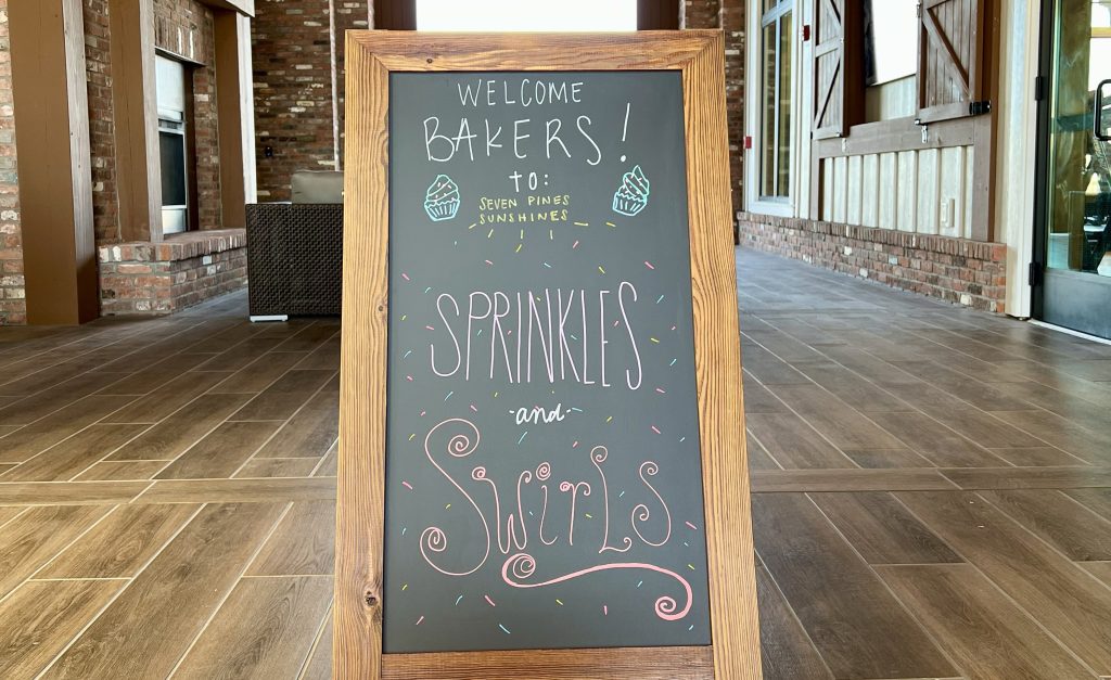 Sunshines: Sprinkles & Swirls - Set Up Welcome Sign