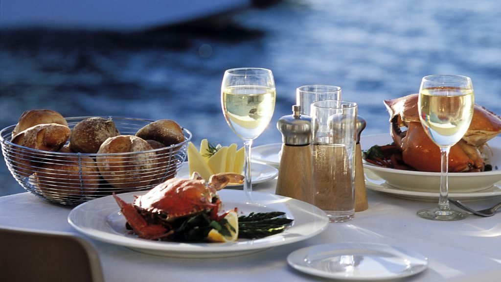 Waterfront Dining Options Near Seven Pines - Waterfront Dining