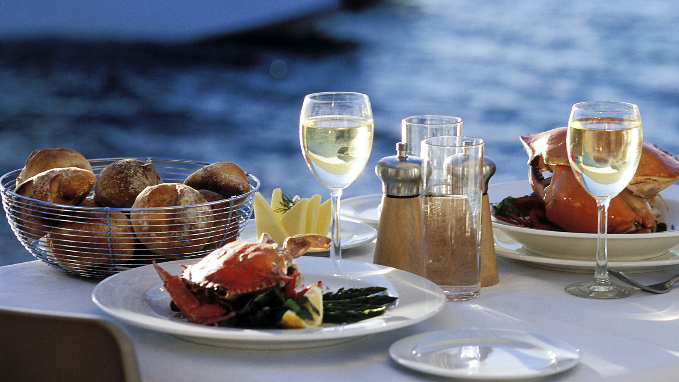Waterfront Dining Options Near Seven Pines - Waterfront Dining